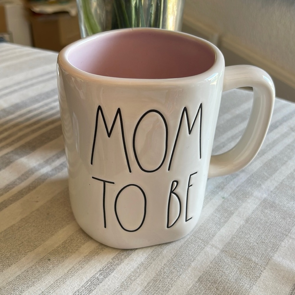 RAE DUNN “MOM TO BE” coffee mug. White with pink. EXCELLENT CONDITION!